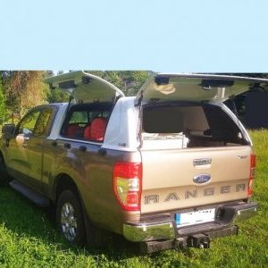foto newish Ford Ranger 2D 125kW pickup